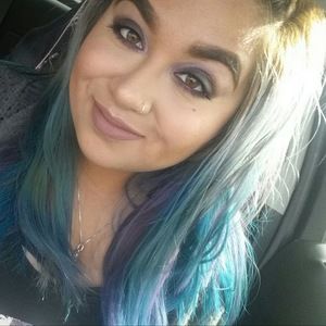 Meet your Posher, Clarissa